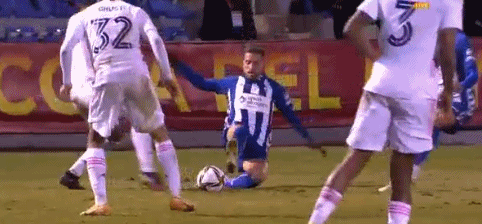 阿隆索难镇住更衣室：皇马是否需要重建？弃用功勋主帅要付出代价？