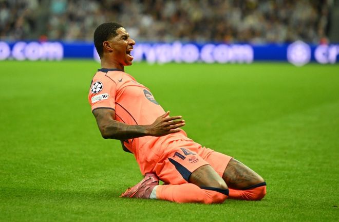 韩淼雨第十二届全国残疾人运动会举重赛场夺双金