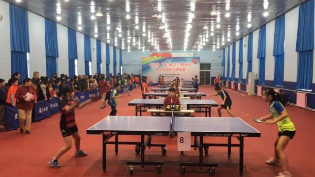 詹姆斯32+14+10浓眉31+9 湖人力克国王三连胜