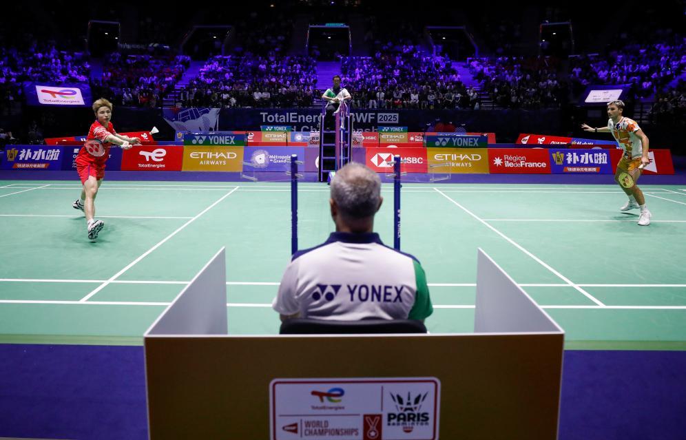 在与东部强 在与东部强